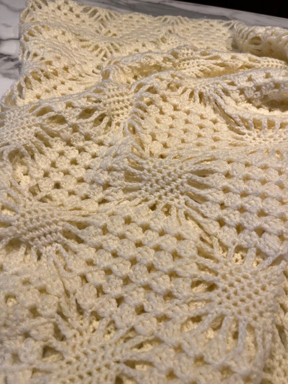 Vintage Handmade Cream Crochet Afghan Throw Blanket Medallion Popcorn Stitch - Picture 3 of 12